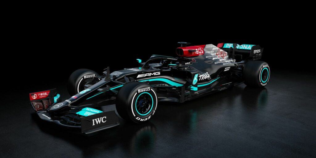 Weltmeister Hamilton in schwarzem Mercedes auf Titeljagd