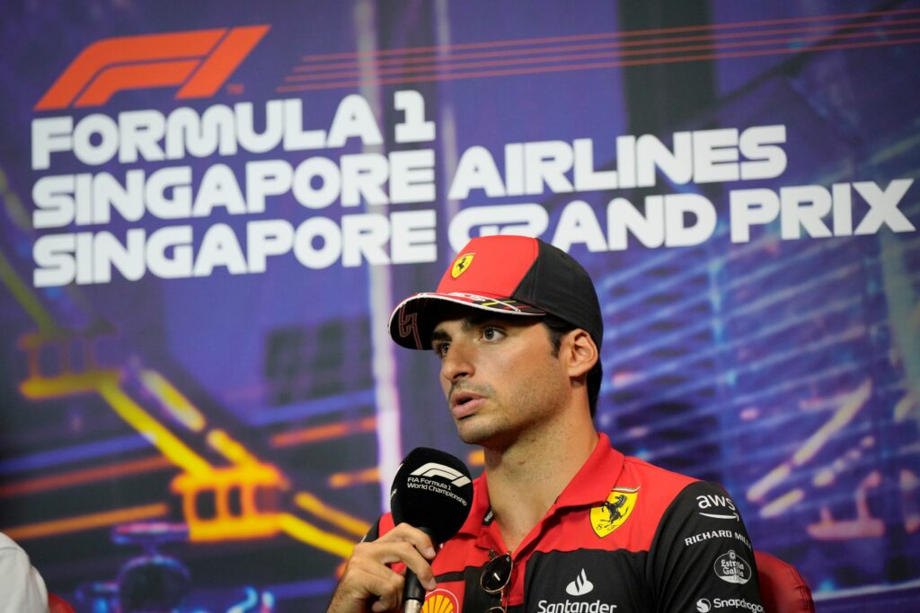 Ferrari-Fahrer Sainz und Leclerc im Training vorn