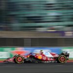 Lewis Hamilton bejubelt ersten Ferrari-Sieg